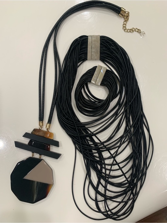 Jewelry - Black Multi-Strand Pendant Necklace by